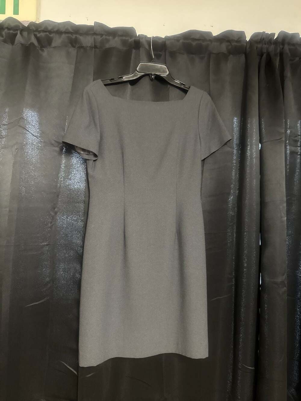 Kasper A.S.L. Petite Charcoal Grey Short Sleeve Square Neck Sheath Dress Size 6P